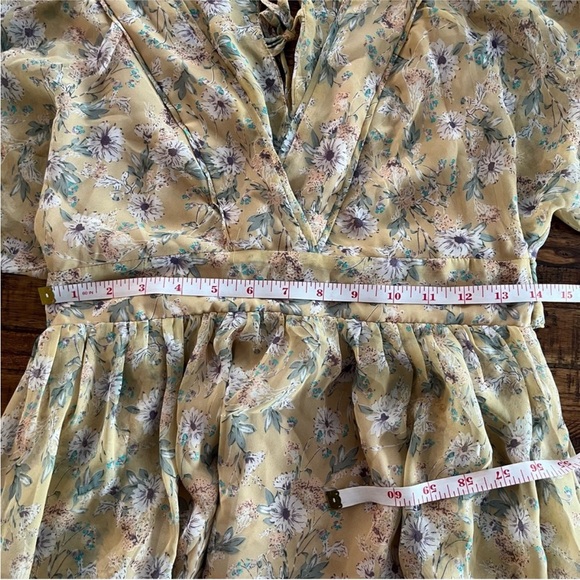 Storia Floral Midi Dress - Picture 9 of 11